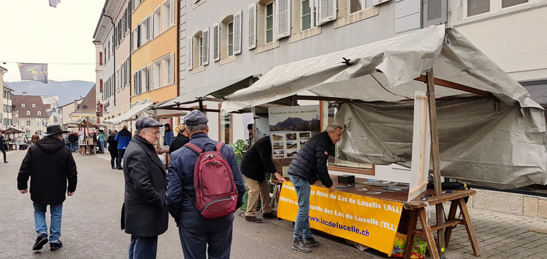 Präsenz auf dem Markt von Delémont